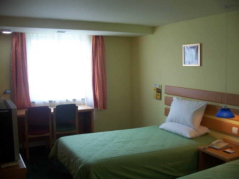 Home Inn Shanghai Pudong Nanpu Bridge Tangqiao Commercial Square Exterior foto